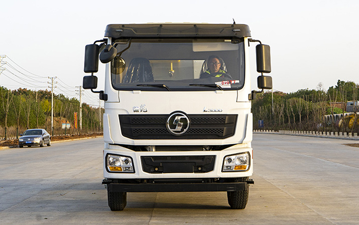 陕汽德龙沥青洒布车