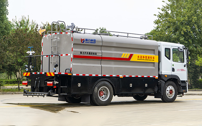 东风D9水泥净浆车