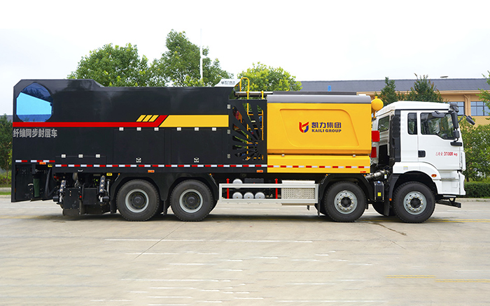 陕汽德龙M3000沥青碎石同步封层车